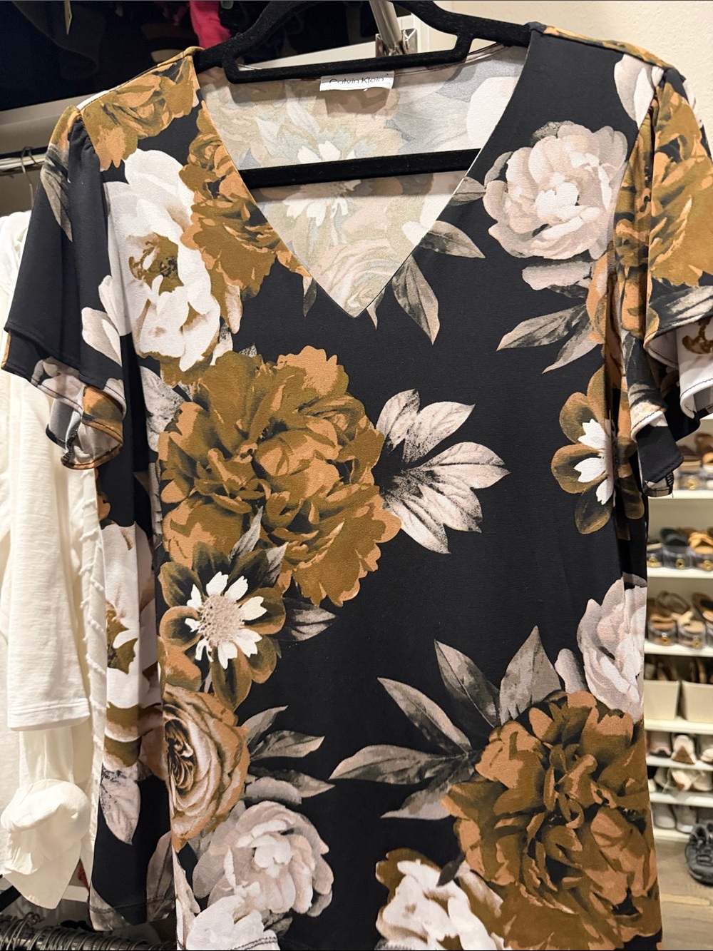 Calvin Klein Black Floral V-Neck Short Sleeve Blouse